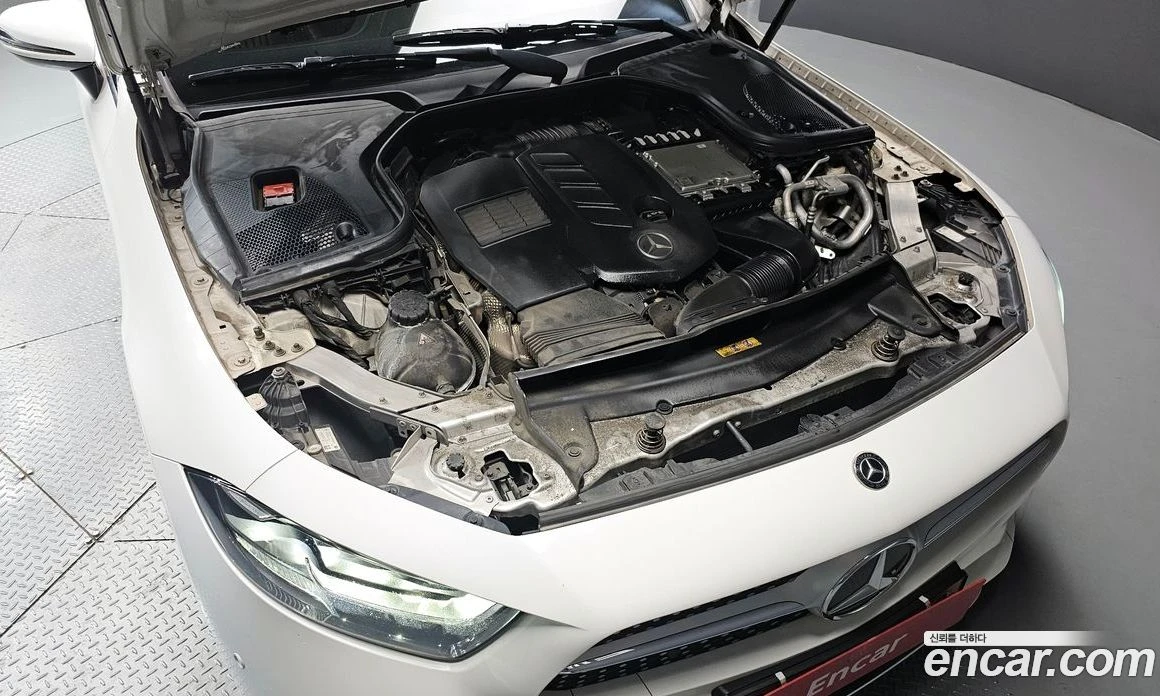 Mercedes-Benz CLS CLS300d AMG Line, снимка 6 - Автомобили и джипове - 56116961