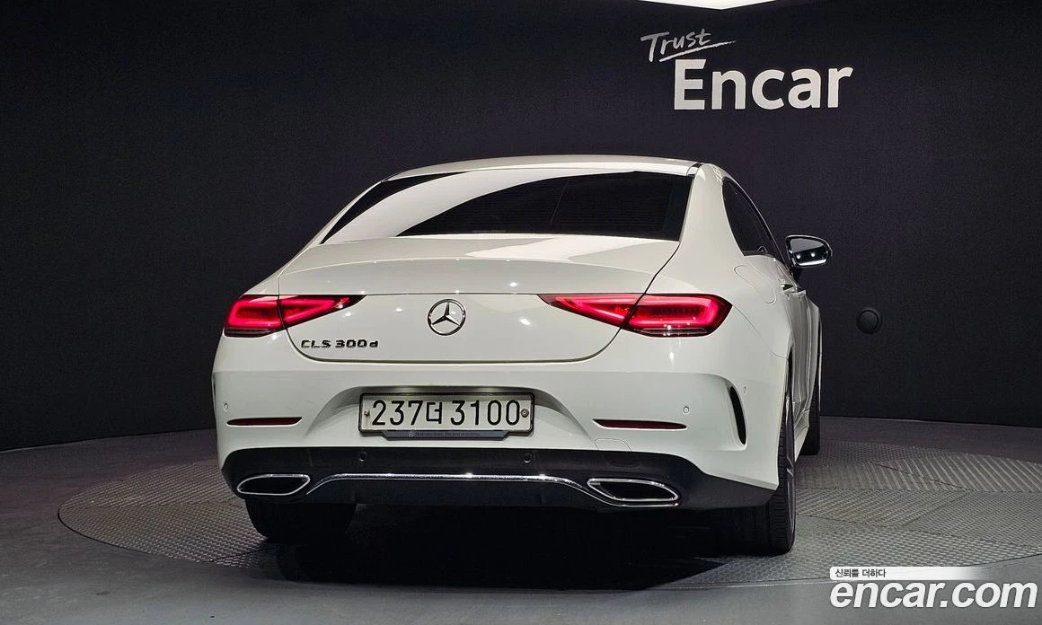 Mercedes-Benz CLS CLS300d AMG Line, снимка 4 - Автомобили и джипове - 56116961