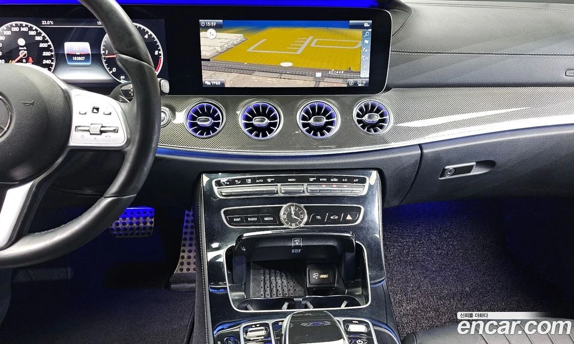 Mercedes-Benz CLS CLS300d AMG Line, снимка 13 - Автомобили и джипове - 56116961