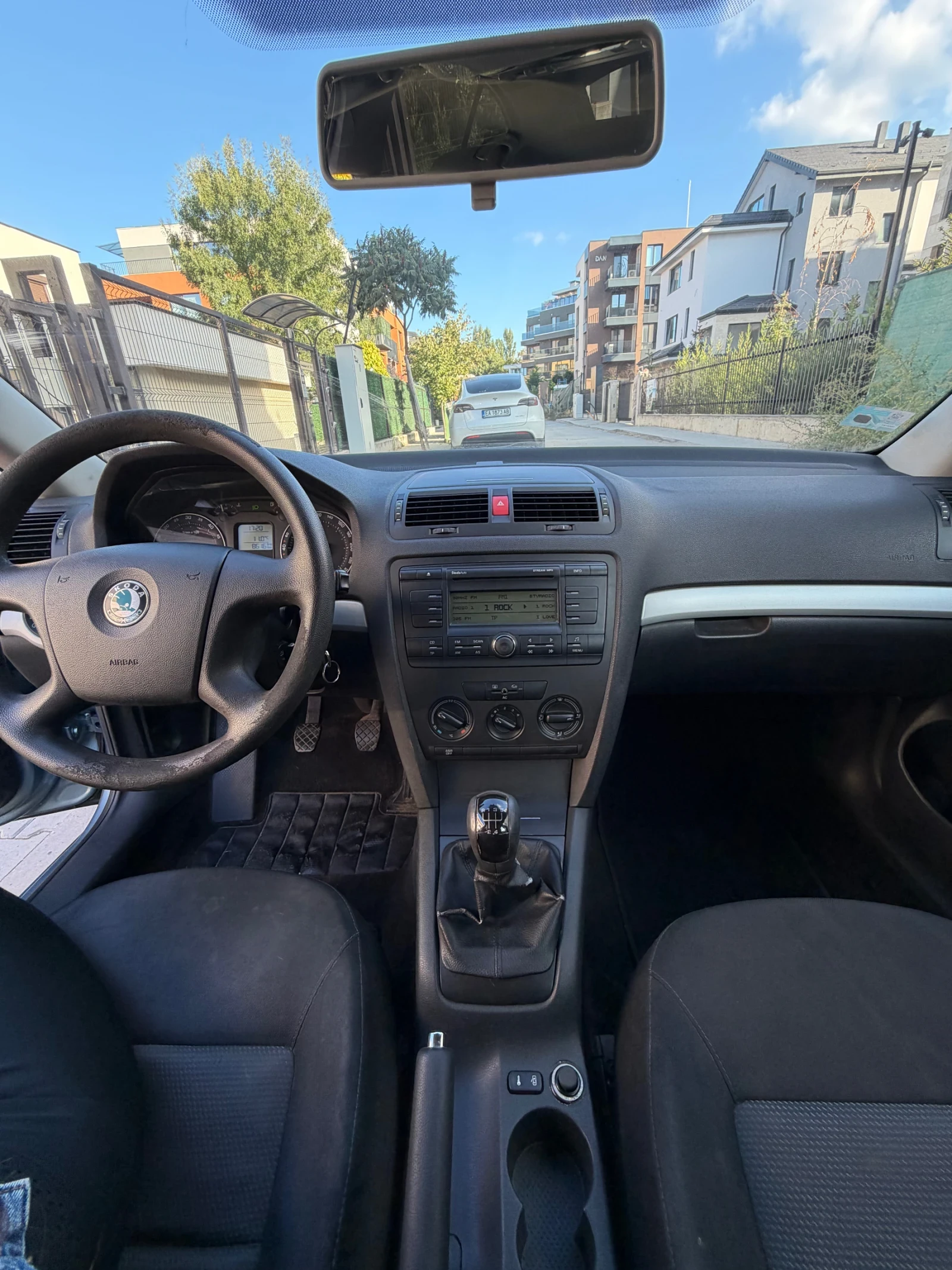 Skoda Octavia, снимка 15 - Автомобили и джипове - 56299353