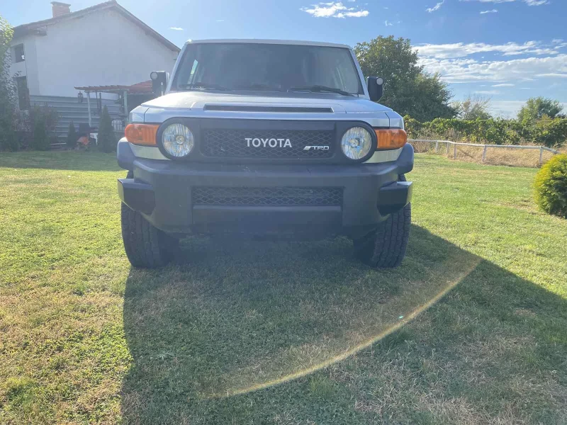 Toyota Fj cruiser, снимка 1 - Автомобили и джипове - 47561977