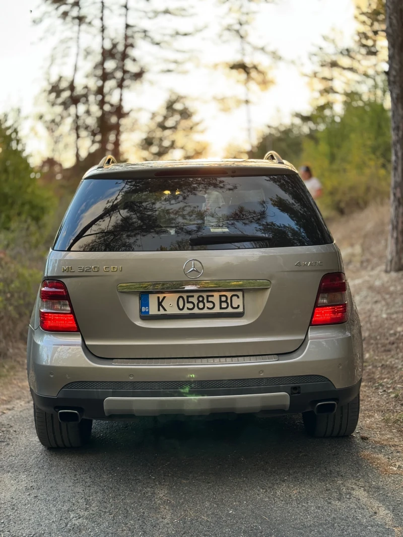 Mercedes-Benz ML 320 4MATIC, снимка 5 - Автомобили и джипове - 49277532