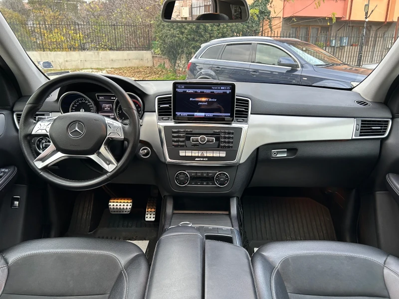 Mercedes-Benz ML 350 AMG 6.3 PACK* 4MATIC* PANORAMA, снимка 12 - Автомобили и джипове - 52540739