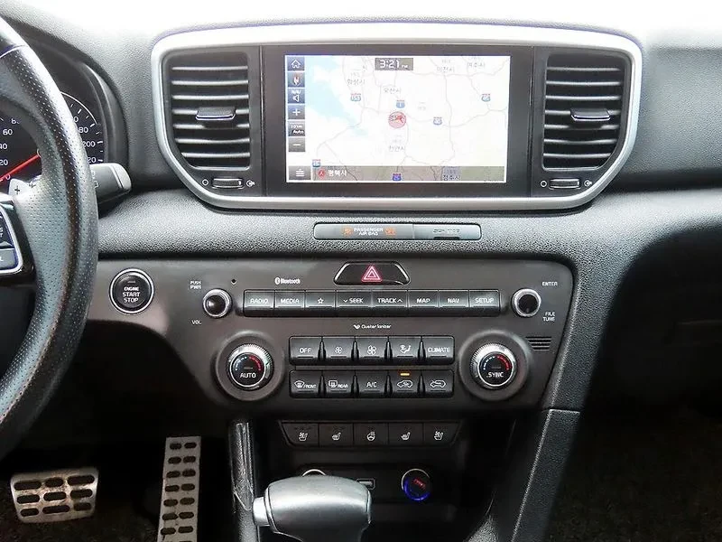 Kia Sportage The Bold Diesel 2.0 2Wd Prestige, снимка 10 - Автомобили и джипове - 55100604