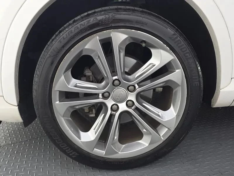 Audi Q3, снимка 5 - Автомобили и джипове - 56687660