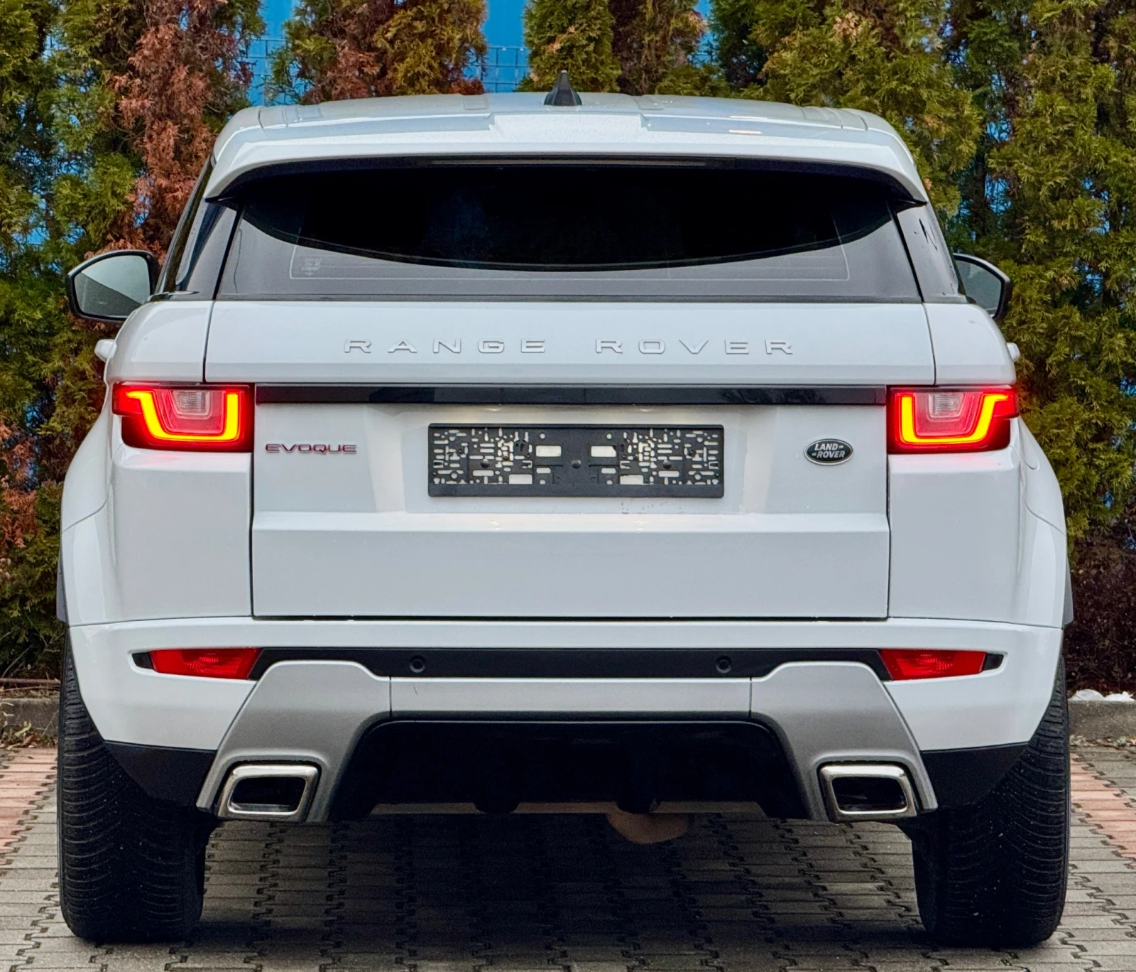 Land Rover Evoque HSE-2.0d-9AT-FACELIFT-ОТЛИЧНА-КАТО/НОВА-139Х.КМ!!! - изображение 4