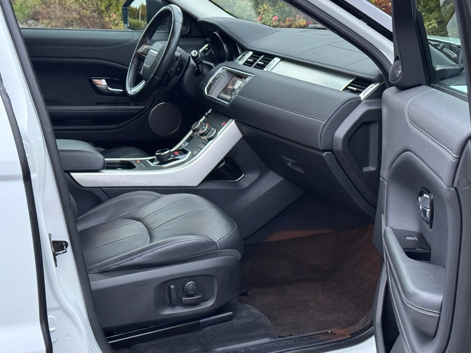 Land Rover Evoque HSE-2.0d-9AT-FACELIFT--/-139.!!! | Mobile.bg   15