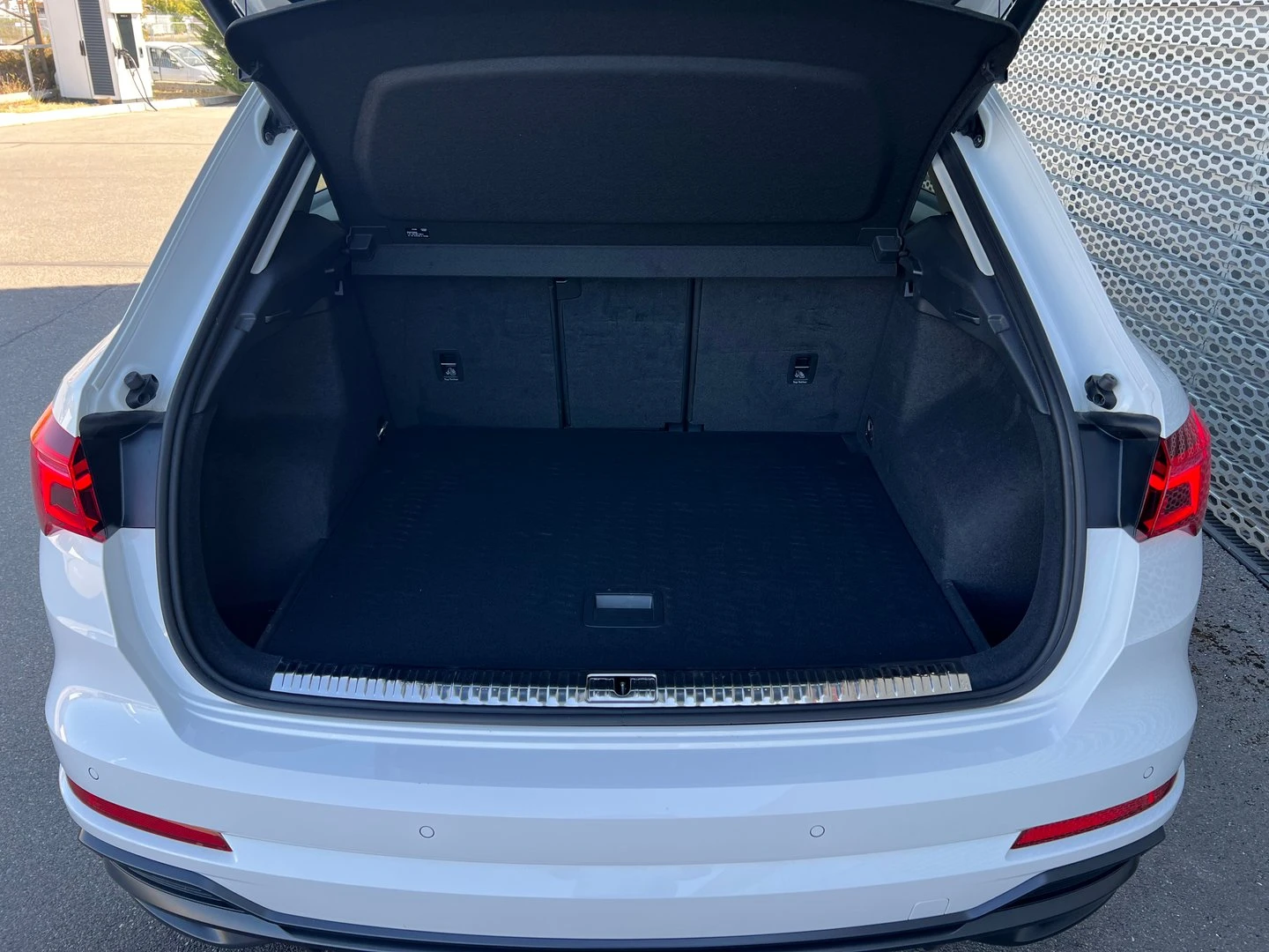 Audi Q3 S line 40 TDI quattro | Mobile.bg � ����������� 13