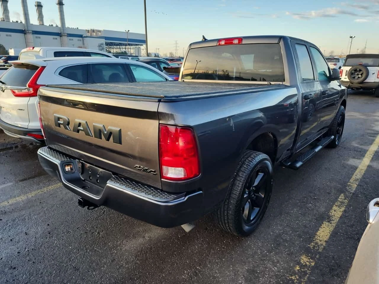 Dodge RAM 1500 * EXPRESS * CARFAX * БЕЗ ПЪРВОНАЧАЛНА ВНОСКА, снимка 3 - Автомобили и джипове - 54027473