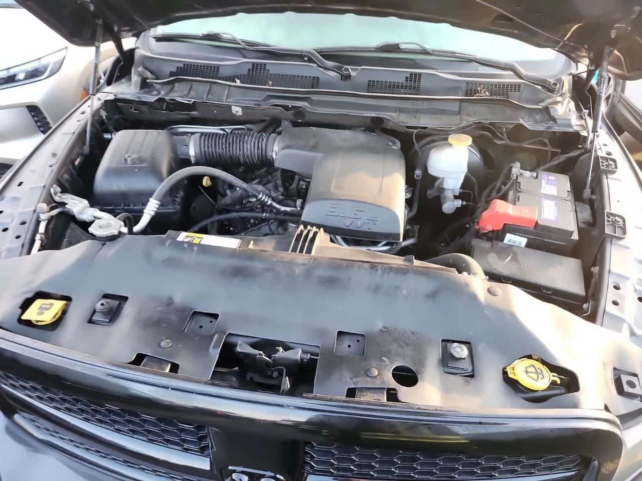 Dodge RAM 1500 * EXPRESS * CARFAX * БЕЗ ПЪРВОНАЧАЛНА ВНОСКА, снимка 16 - Автомобили и джипове - 54027473