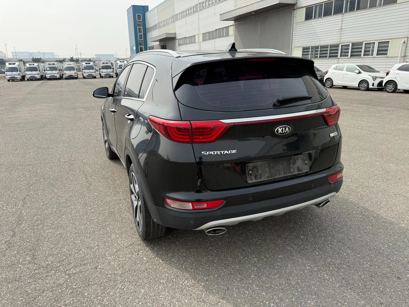 Kia Sportage 2.0CRDI-2WD-ОЧАКВАН ВНОС!, снимка 6 - Автомобили и джипове - 54189946