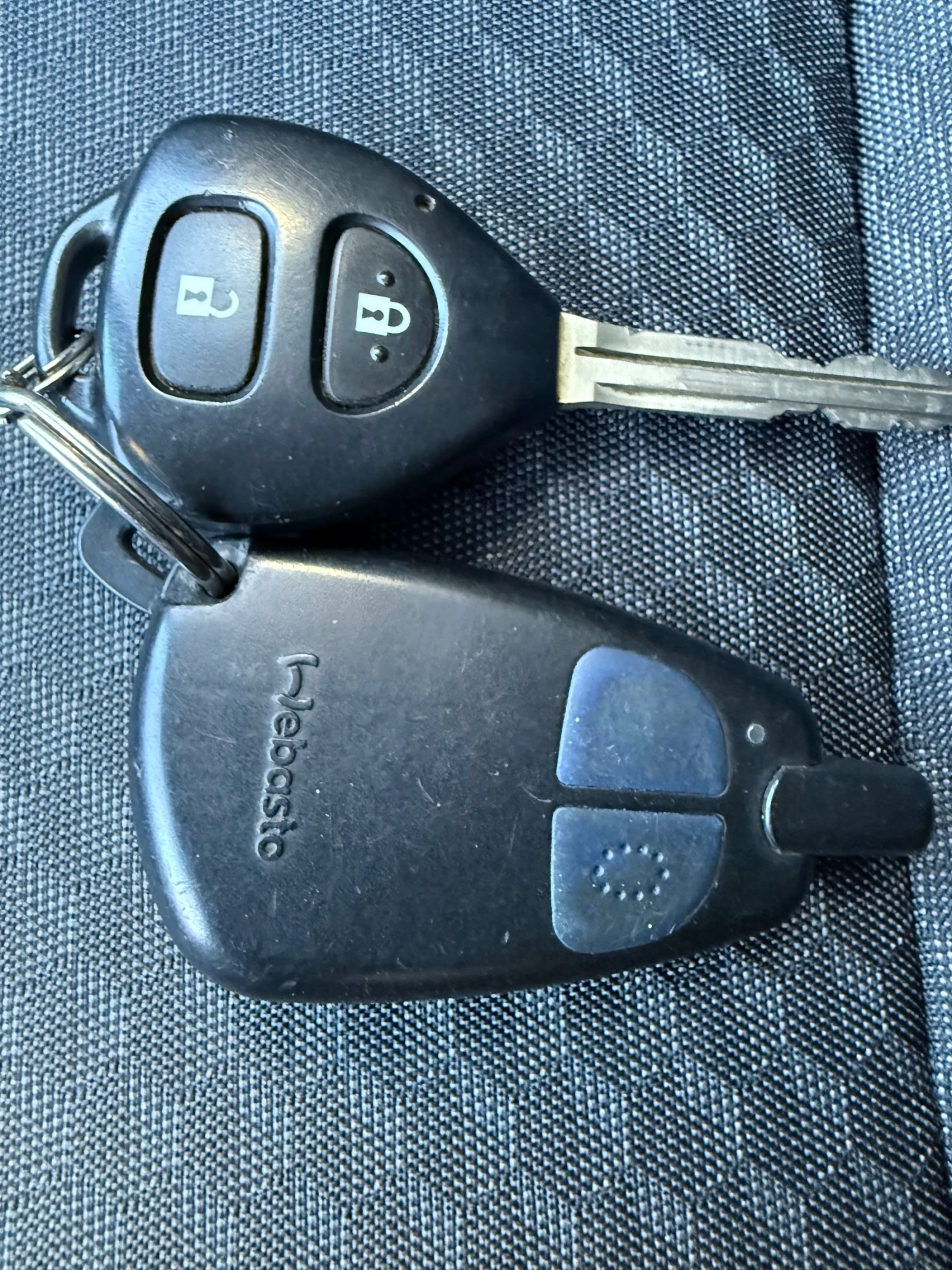 Toyota Hilux, снимка 15 - Автомобили и джипове - 54470532