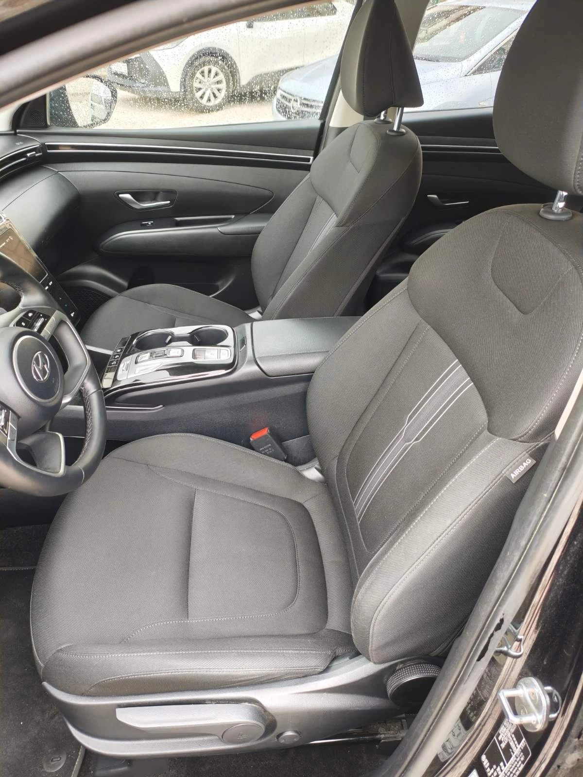 Hyundai Tucson НАЛИЧЕН-Tucson 1.6 T-GDi/Hybrid/230к.с., снимка 13 - Автомобили и джипове - 54541450