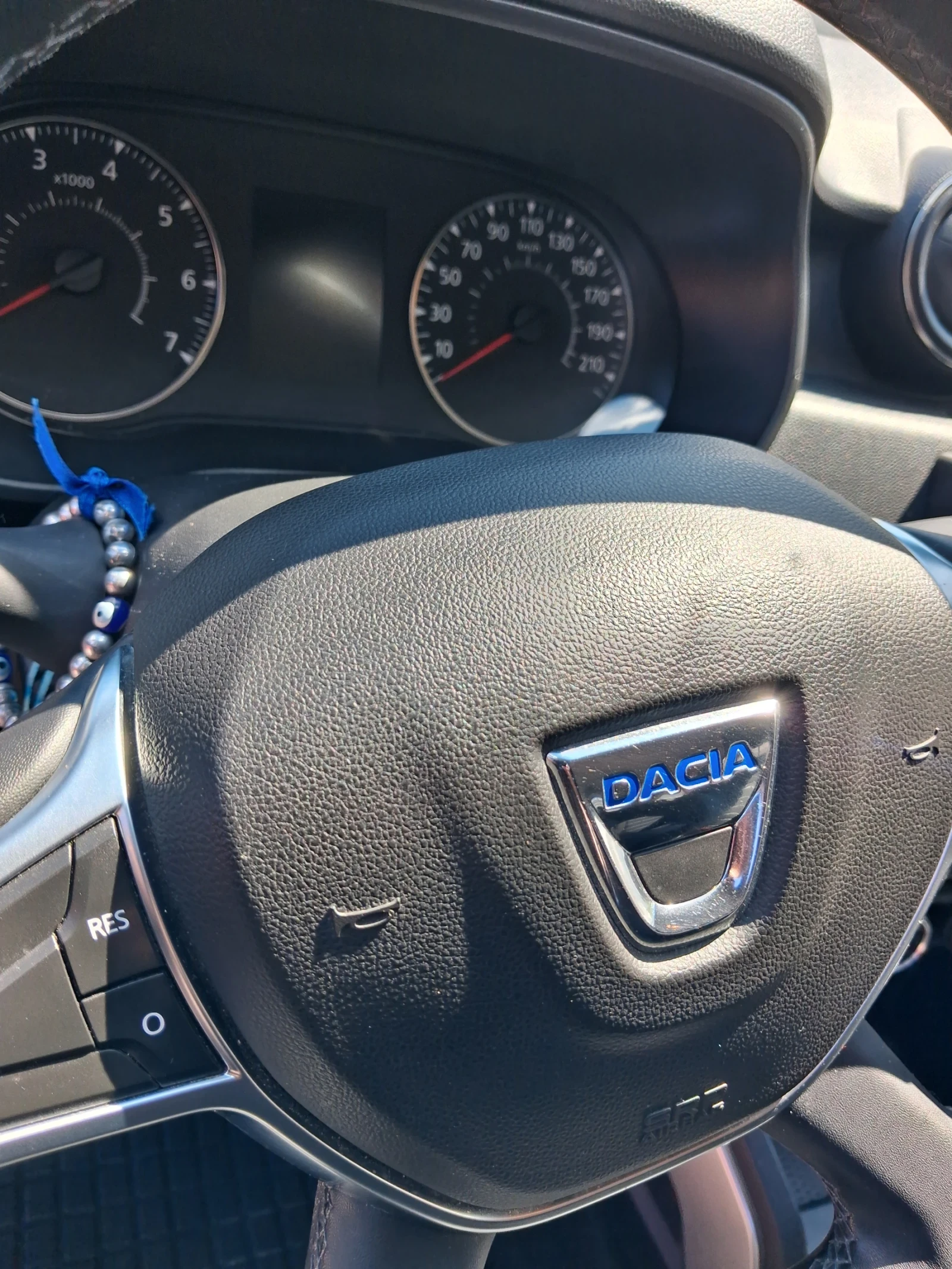 Dacia Duster, снимка 10 - Автомобили и джипове - 54597665