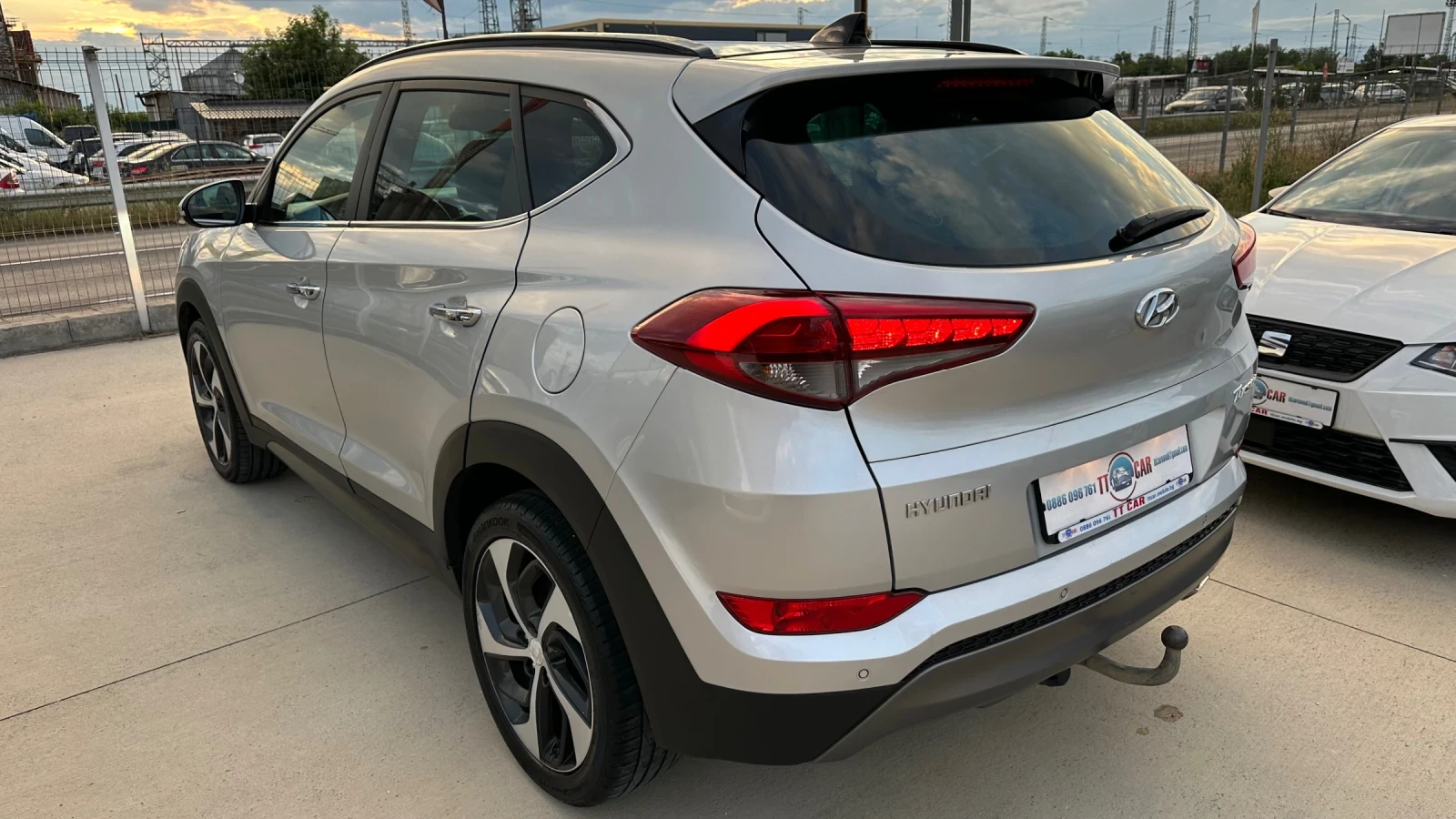 Hyundai Tucson 2.0crdi 6-скорости! Всички екстри! внос Франция!!!, снимка 4 - Автомобили и джипове - 54755345