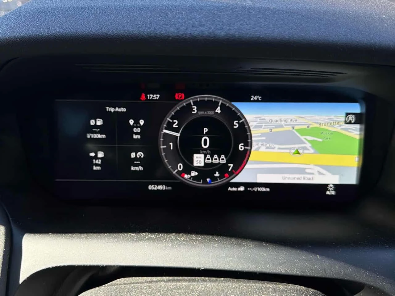 Land Rover Discovery Sport * SE * АВТОКРЕДИТ БЕЗ ПЪРВОНАЧАЛНА ВНОСКА* , снимка 8 - Автомобили и джипове - 54904319