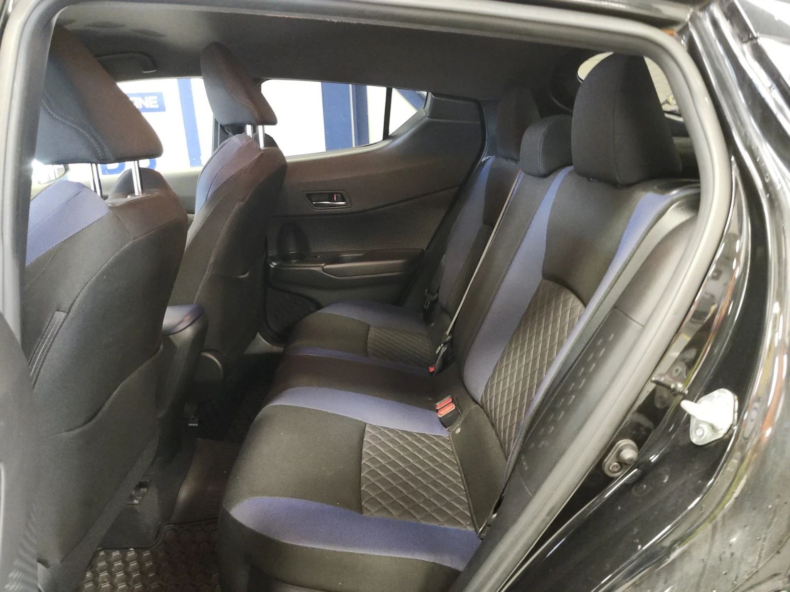 Toyota C-HR, снимка 11 - Автомобили и джипове - 55105877