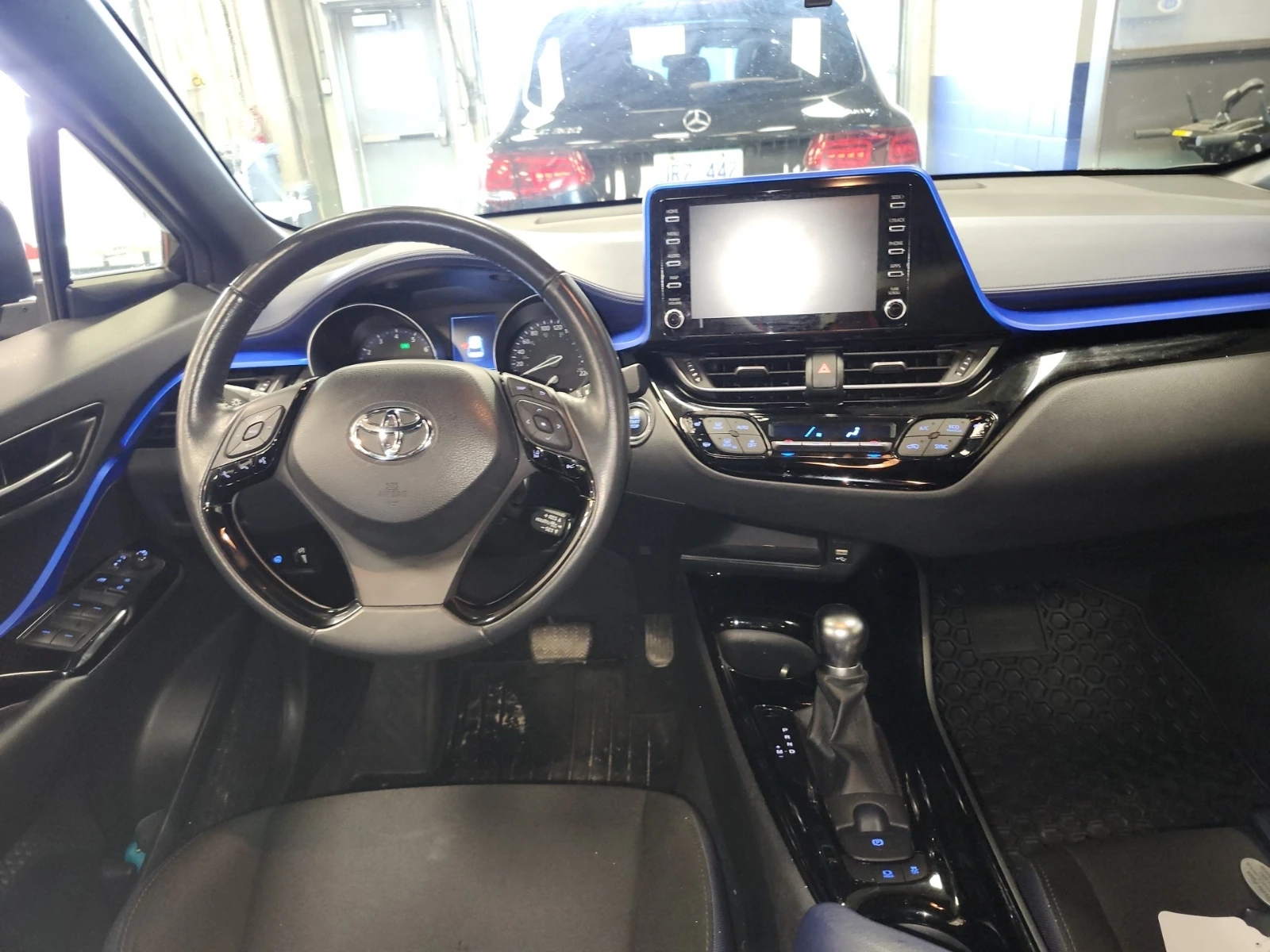 Toyota C-HR, снимка 9 - Автомобили и джипове - 55105877