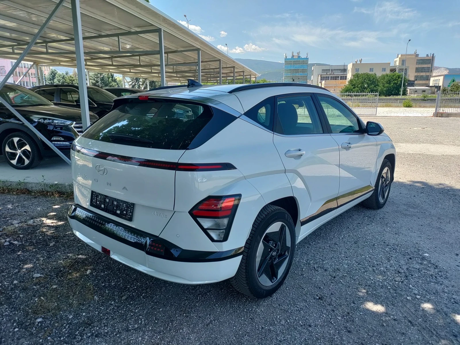 Hyundai Kona 65.4kw Distronic, снимка 4 - Автомобили и джипове - 56251501