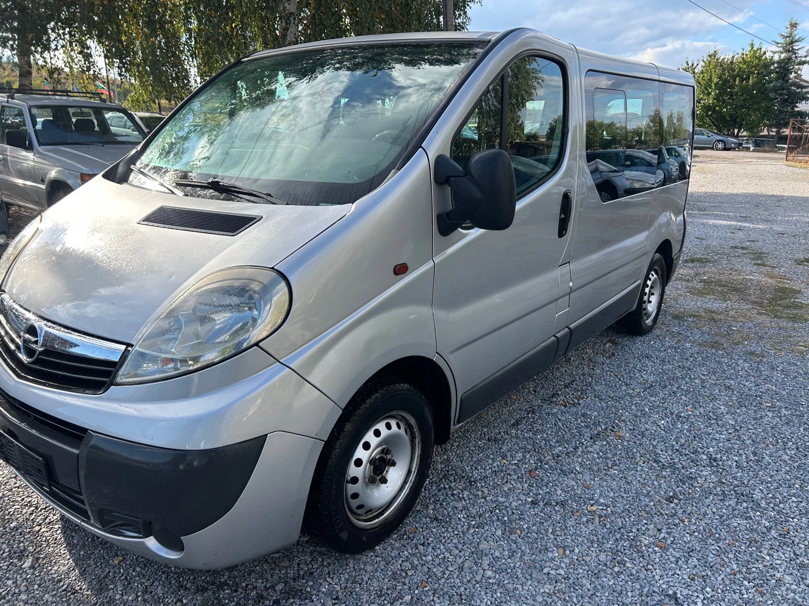 Opel Vivaro 2.0-115к. - изображение 7