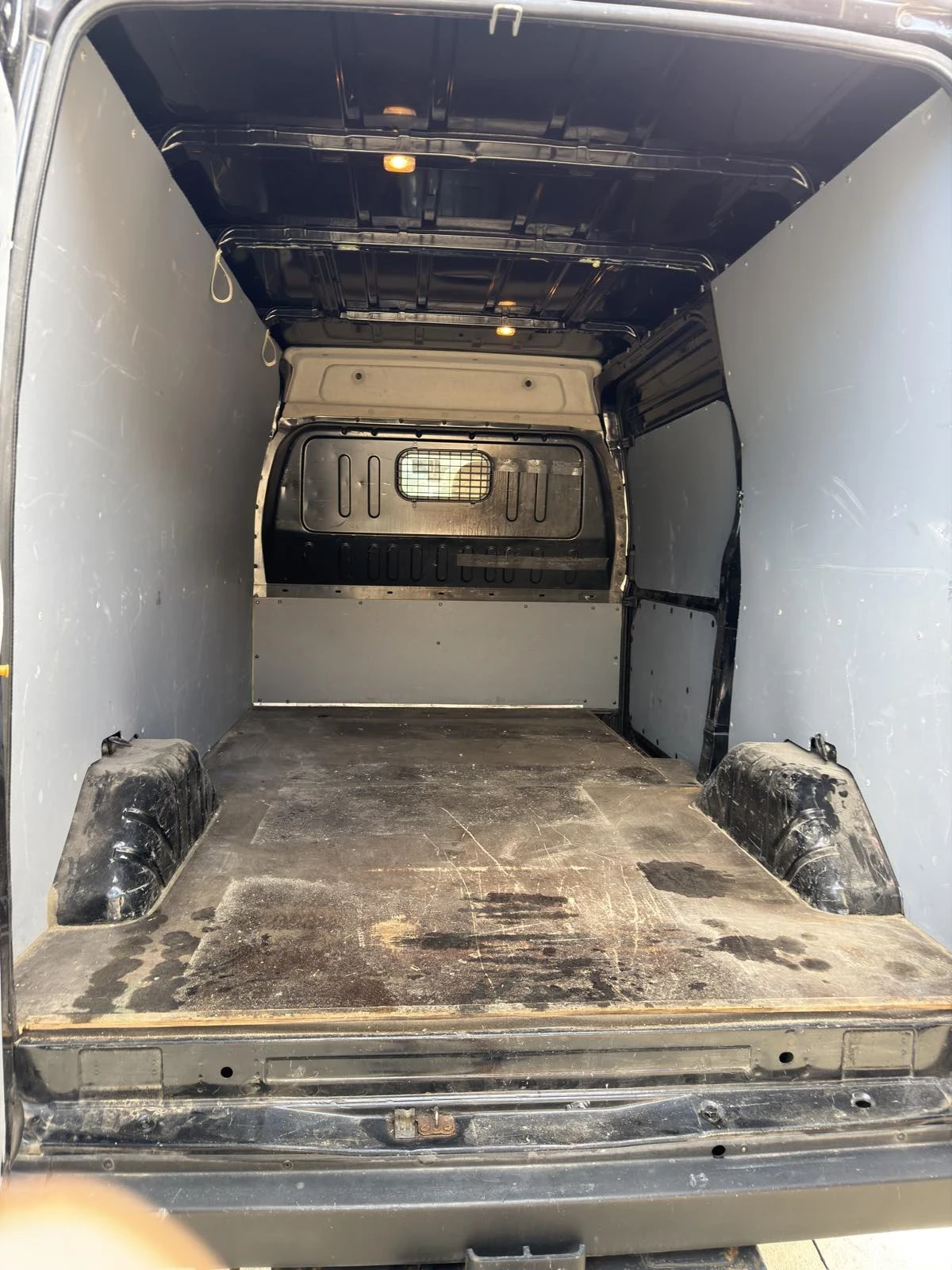 Ford Transit 2.2 6 ск Климатик , снимка 9 - Бусове и автобуси - 55317278