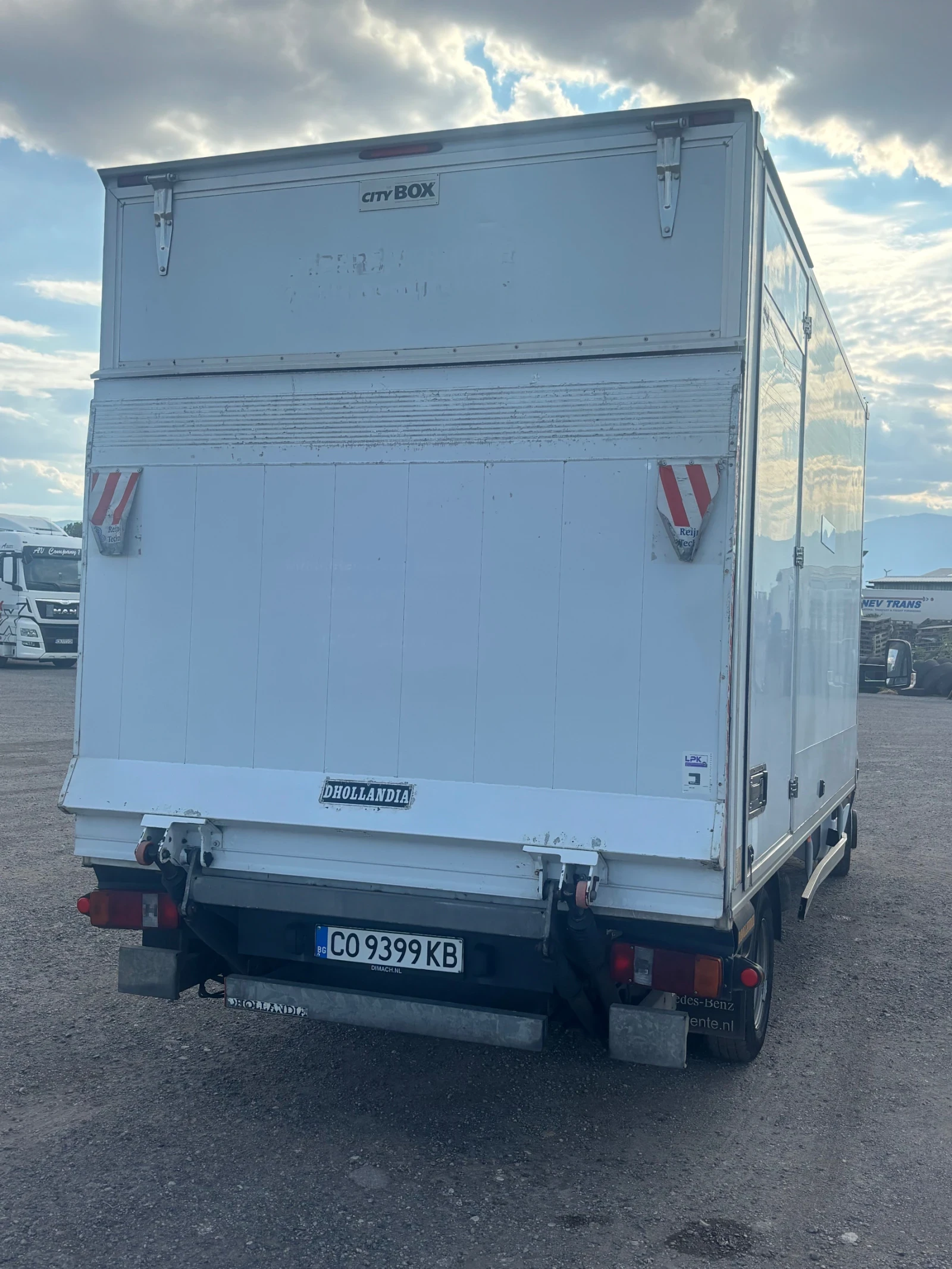 Mercedes-Benz Sprinter Спринтер 516 с падащ борд, снимка 4 - Бусове и автобуси - 56154928
