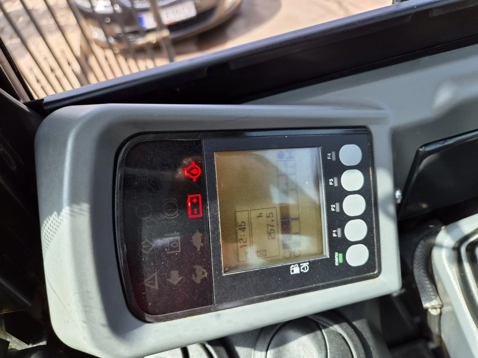 Багер Yanmar Vio 26-6, снимка 14 - Индустриална техника - 55875264