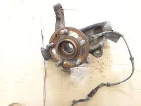 Шенкел главина преден десен Форд С Макс 2.0тдци (S)