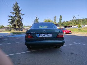 Mercedes-Benz 124 Е 200, снимка 9