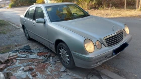 Обява за продажба на Mercedes-Benz E 220 CDI ~4 999 лв. - изображение 1