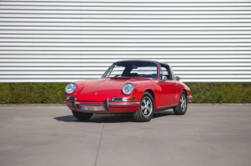 ������ Porsche 911