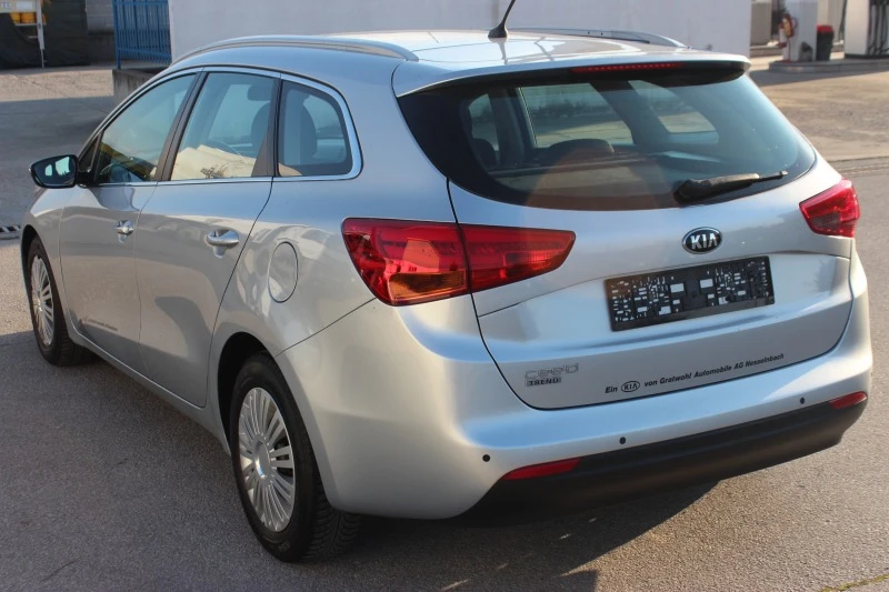 Kia Ceed 1.6 GDI 135к.с.АВТОМАТ, Уникат Швейцария, снимка 7 - Автомобили и джипове - 45285683