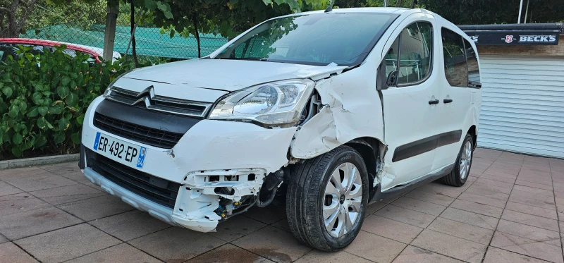 Citroen Berlingo PURETECH TURBO КАМЕРА/НАВИ , снимка 9 - Автомобили и джипове - 46870855