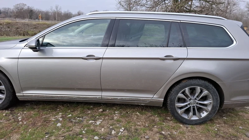 VW Passat 2.0tdi хайлайн, снимка 11 - Автомобили и джипове - 48226178