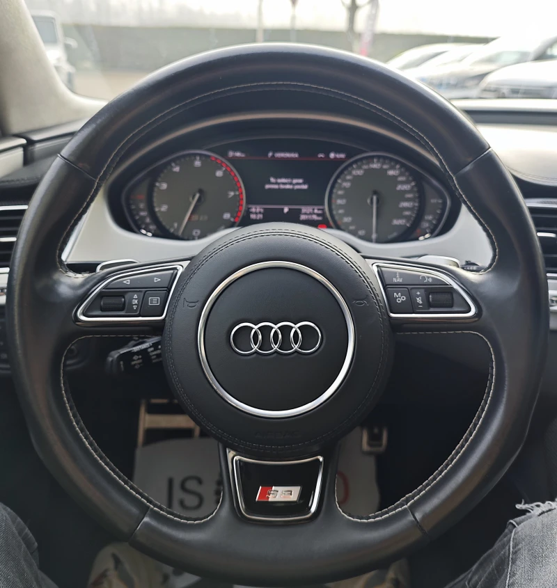 Audi S8 4.0TFSI/Bose/Distronic/Carbon/Обдухване/360Камера, снимка 16 - Автомобили и джипове - 48229357