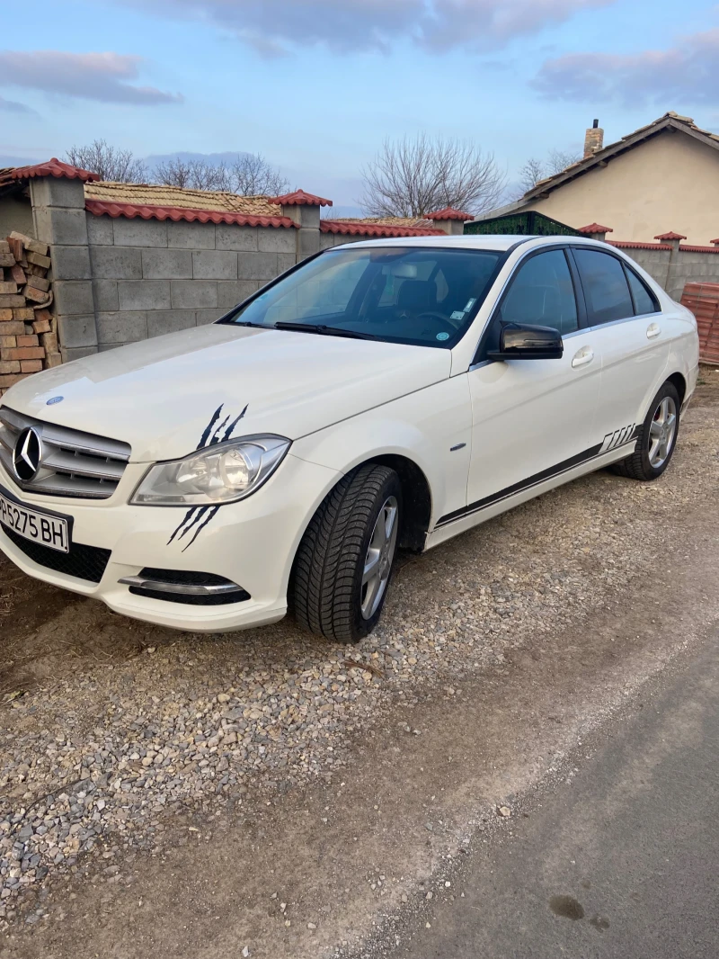 Mercedes-Benz C 220 2.2, снимка 1 - Автомобили и джипове - 49087745