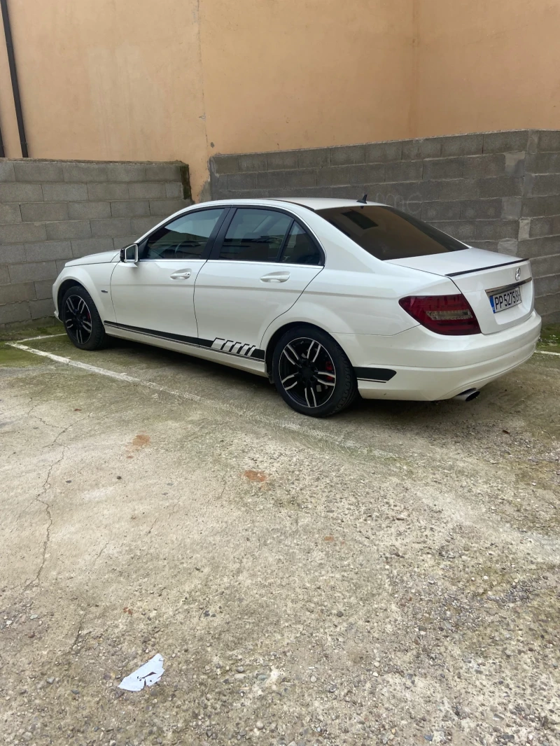 Mercedes-Benz C 220 2.2, снимка 6 - Автомобили и джипове - 49087745