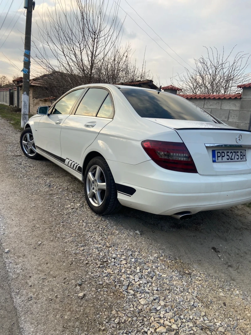 Mercedes-Benz C 220 2.2, снимка 5 - Автомобили и джипове - 49087745