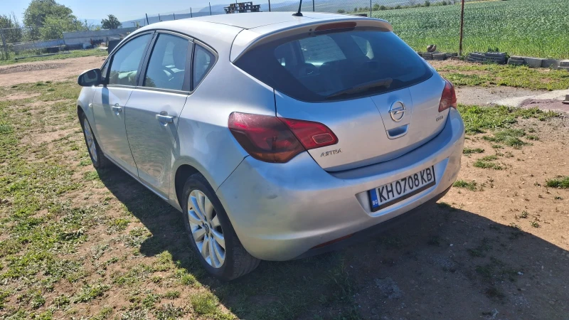 Opel Astra 1.7cdti, снимка 4 - Автомобили и джипове - 51702448