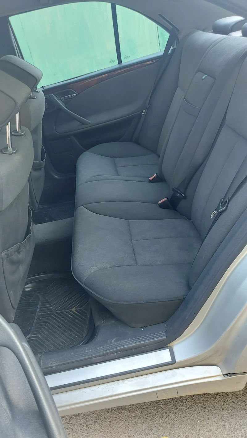 Mercedes-Benz E 220 CDI, снимка 10 - Автомобили и джипове - 52384444