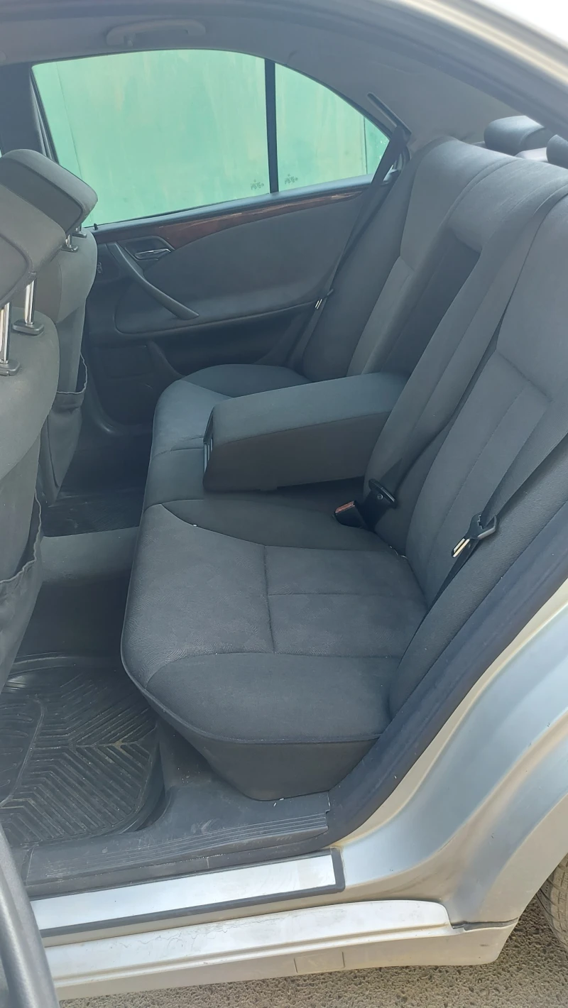 Mercedes-Benz E 220 CDI, снимка 9 - Автомобили и джипове - 52384444