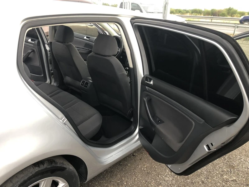VW Golf, снимка 14 - Автомобили и джипове - 51225614