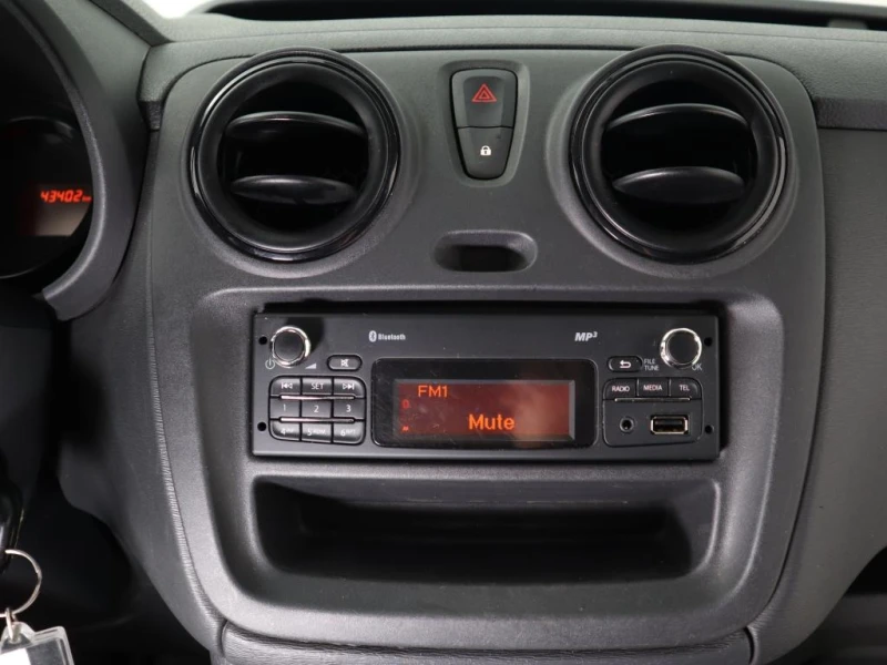 Dacia Dokker, снимка 6 - Автомобили и джипове - 52452709