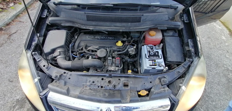 Opel Zafira, снимка 9 - Автомобили и джипове - 52834824