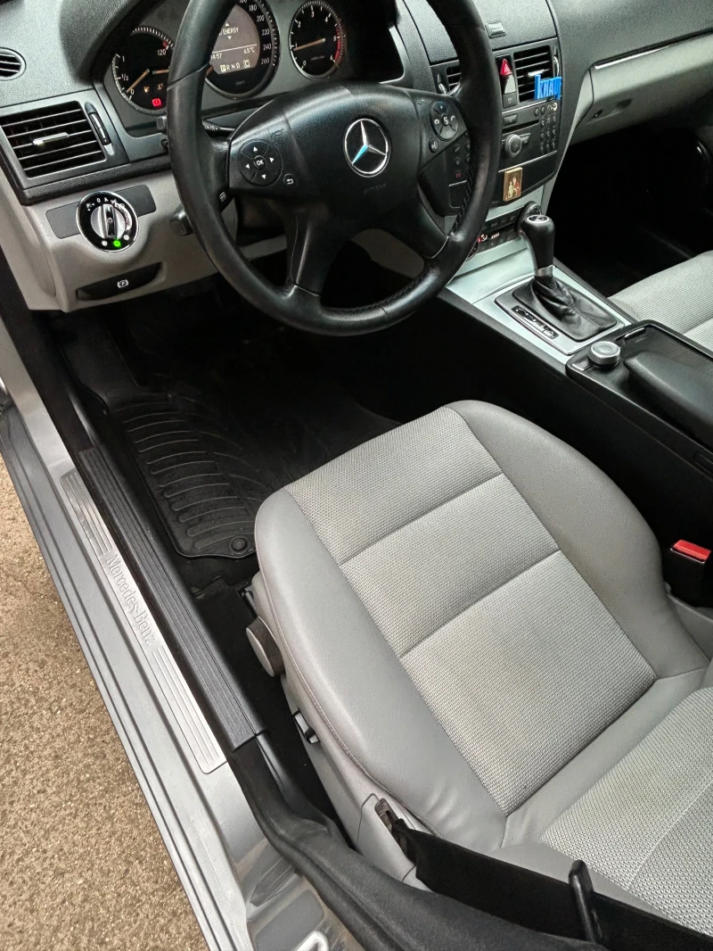 Mercedes-Benz C 220 2.2CDI, снимка 9 - Автомобили и джипове - 52891580