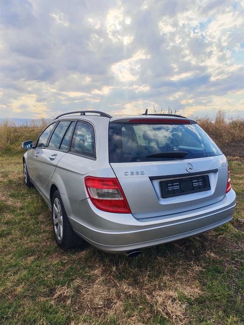 Mercedes-Benz C 220, снимка 4 - Автомобили и джипове - 53068604