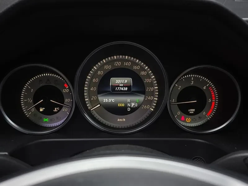 Mercedes-Benz E 220 | Mobile.bg � ����������� 12