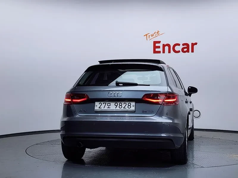 Audi A3 A3 25 Tdi Dynamic Sportback 8V, снимка 11 - Автомобили и джипове - 54989396