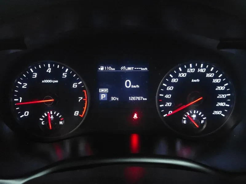 Kia Stinger 2.0 Turbo 2Wd Platinum, снимка 8 - Автомобили и джипове - 55787319