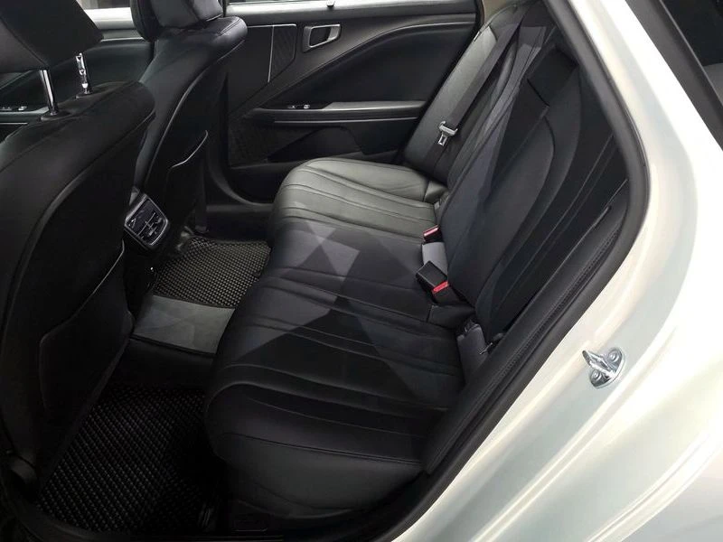 Kia K8 Noblesse| 180�.�. | Mobile.bg � ����������� 12